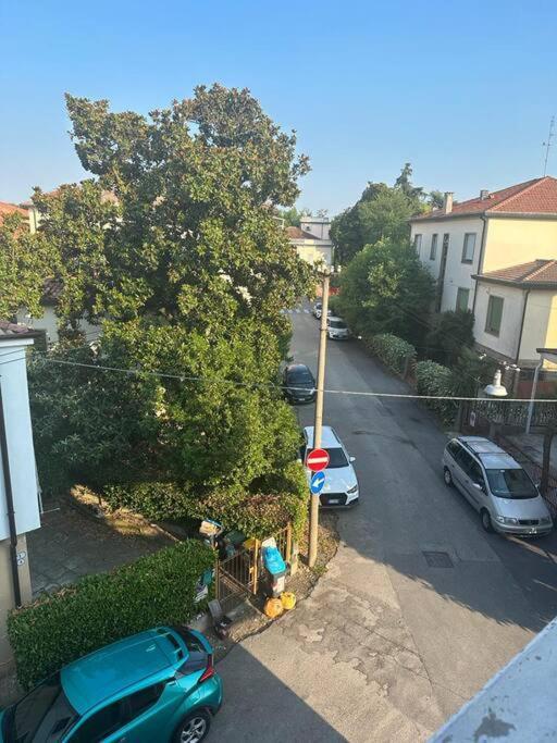 Appartamento Vicino Al Duomo Con Parcheggio Privato Padova Luaran gambar